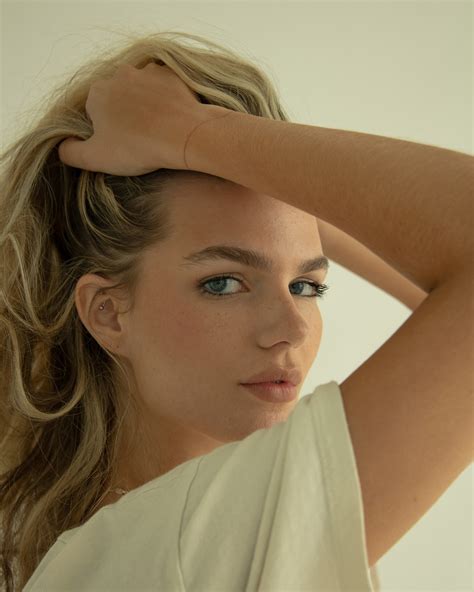 Stephanie Peterson | The Source Models | Top Miami Modeling Agency