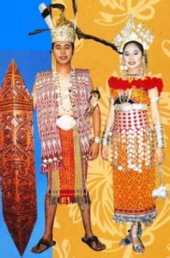 Tarian Ngajat Pakaian Tradisional Iban Lelaki - Adat Resam Iban Pdf ...