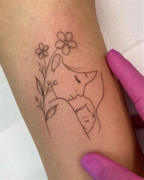 Tatuagens Mãe E Filha Delicadas - Tatuagem mãe e filha: Ideias lindas e significativas – Tá Chique