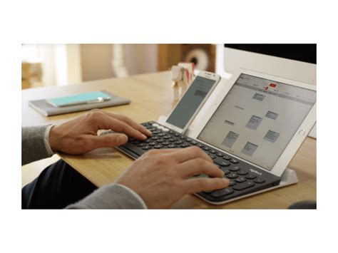 Logitech K780 Multi-Device Wireless Keyboard