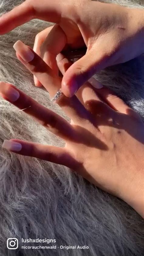 Simple henna design! Instagram @lishxdesigns | Henna designs easy ...