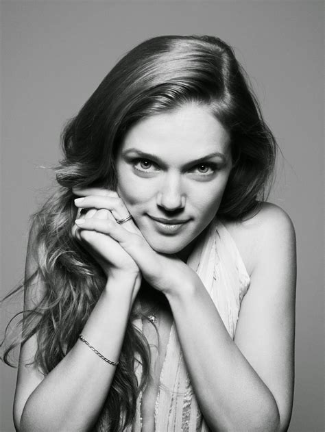 Tracy Spiridakos Nude Pics