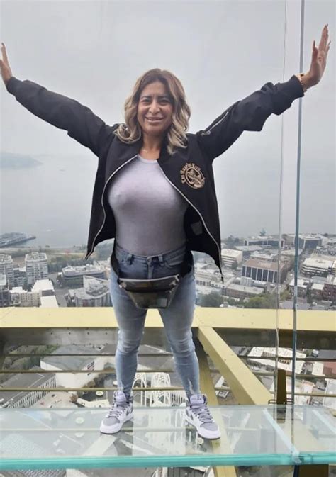 Here are some more pics of my friend. She’s a 100% butterface. Enjoy