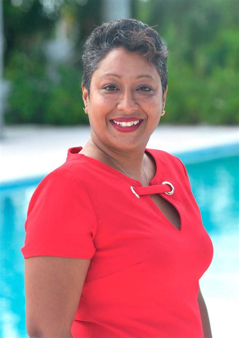 UWI scientist urges local feedstuff growth amid shortages - CNC3