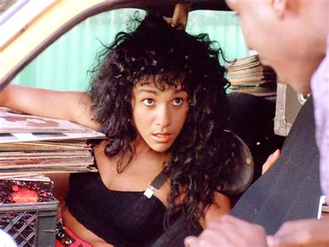 Kelly Jo Minter — Convention All Stars LLC