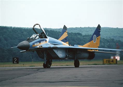 WETWING.com｜AEROBATIC｜UKRAINIAN MIG-29s