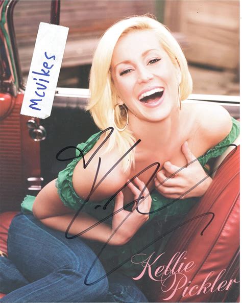 Beautiful Kellie Pickler SEXY Autographed Signed 8x10 Photo COA