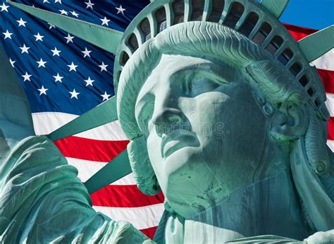 Статуя свободы и флаг США стоковое изображение. изображение ...