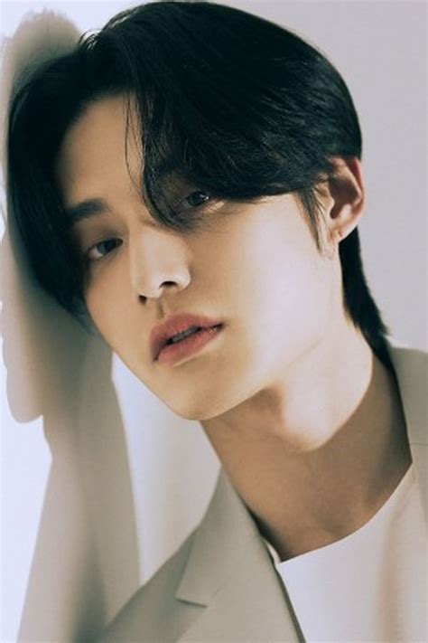 Kim Ji Woong - Biografía, mejores películas, series, imágenes y