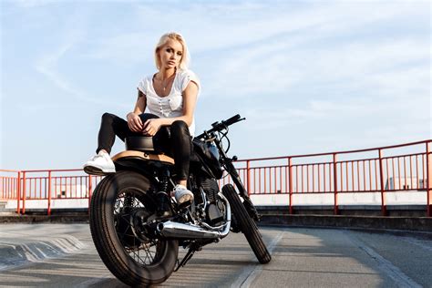 Biker Girl Wallpapers - Wallpaper Cave