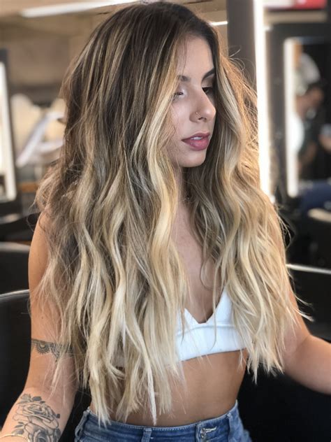 Mechas praiana é uma das mais pedidas por aqui 😉 E você também gosta