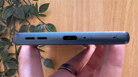 motorola edge  fusion review colourful capable affordable tech