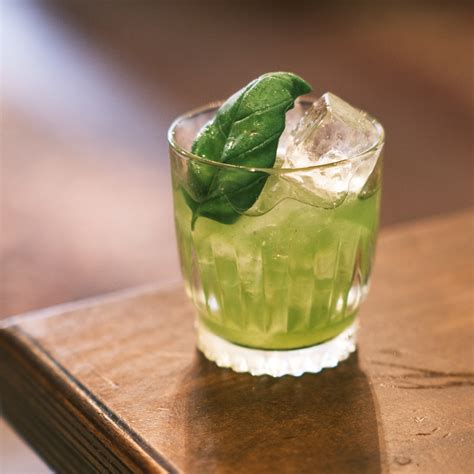 garden gin basil smash recipe barossa distilling