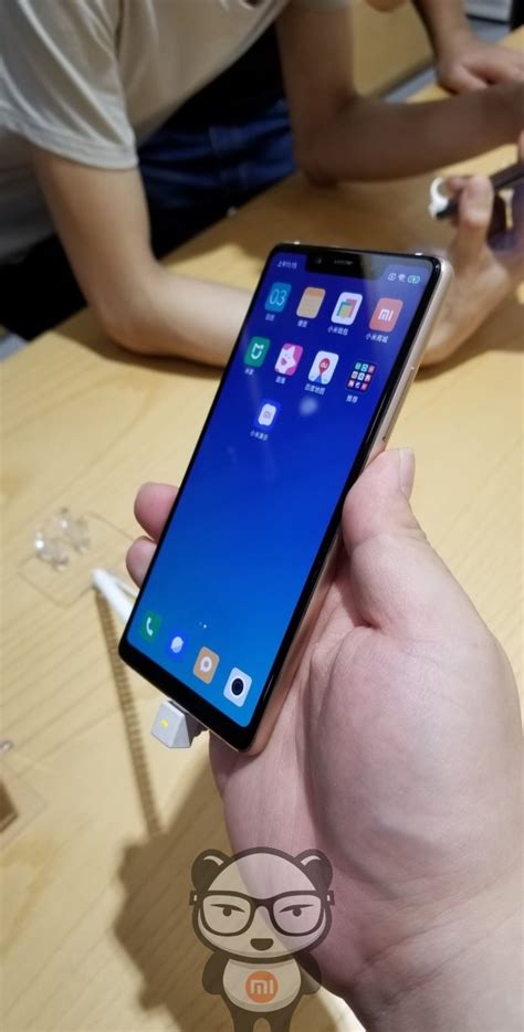 Xiaomi Mi 8 SE (Сяоми Ми 8 СЕ) - обзор, характеристики, цена и фото!