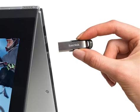 SanDisk Ultra Flair USB 3.0 Flash Drive 64GB - Welcome to UltraGroup