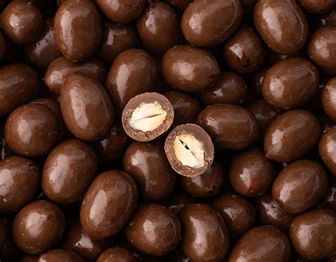 DENIKS - Campaña Pascuas 2024 :: Behance