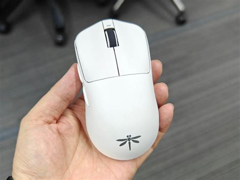 VGN、約55gと少し重いけれどもフルスペックと言える最上位のワイヤレスゲーミングマウス『DRAGONFLY F1 PRO MAX』 | ヲチモノ