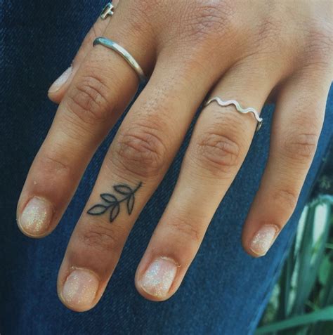 Hair Tattoos Mini Tattoos Finger Tattoos Leg Tattoos - vrogue.co