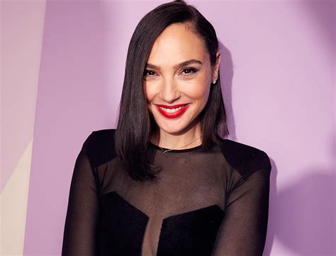 Gal Gadot Net Worth 2025: Wonder Woman, Justice League, Red Notice ...