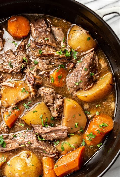 20 Meals That Bring Families Together - Happy Muncher