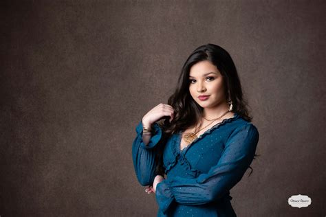 Ariana Nicole XV session — Monica Navarro Photography