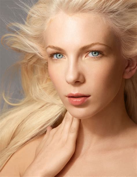 Model Clicker: America's Next Top Model Cycle 3 Episode 3