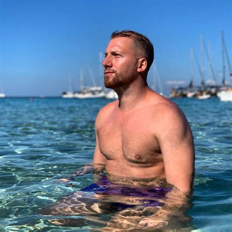Meet Irish Men: A Guide to Single Guy Connections
