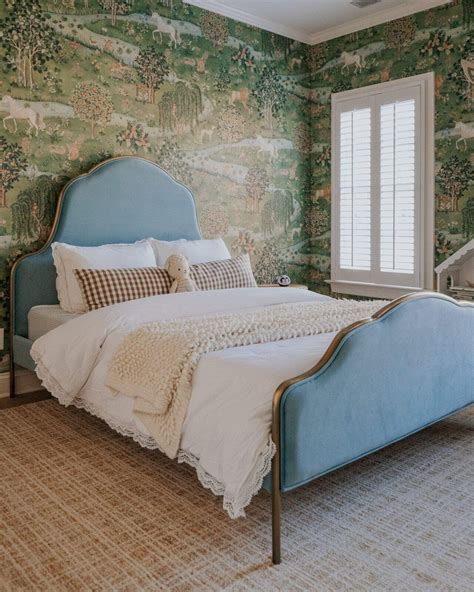 How Much Does It Cost to Install Wallpaper?