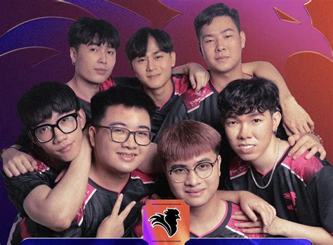 Vô địch VCS 2023 Hừng Đông với thành tích bất bại, HLV Chiến Lược của