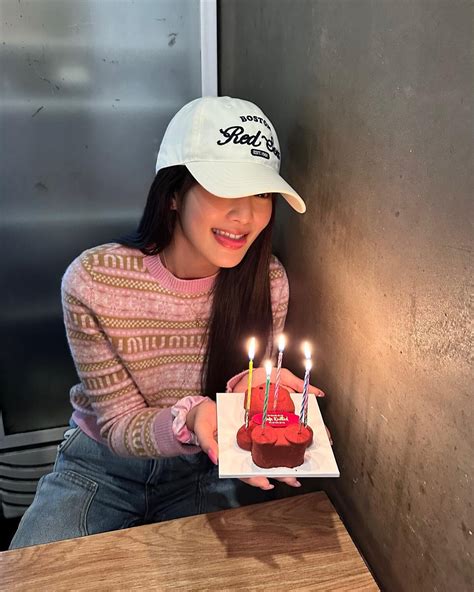 231025 - MINNIE Instagram Update | kpopping