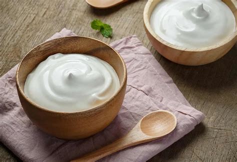 Giving Greek Yoghurt to Babies: Health Benefits, Recipes & Precautions