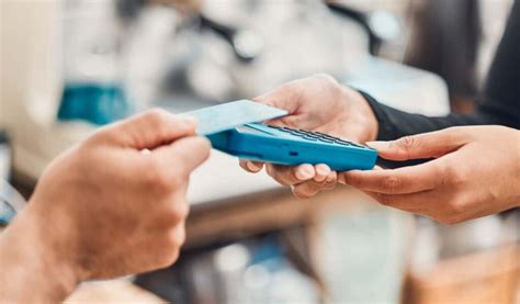Best Credit Cards for Students Who Travel (Updated 2024)