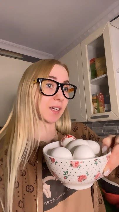 У кого круче наклейки? - YouTube