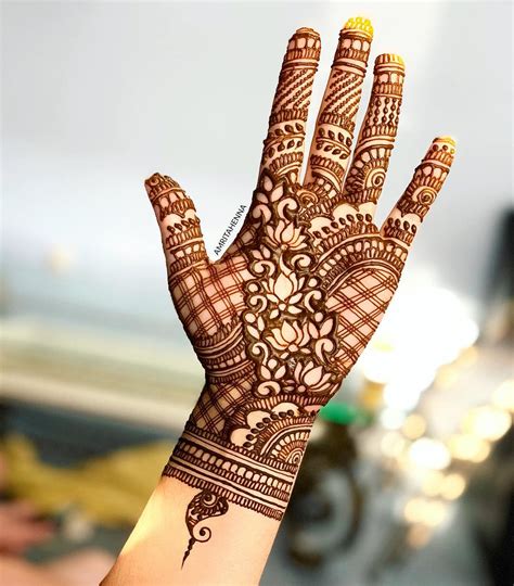 Simple And Unique Lotus Mehndi Designs For All Occasions | POPxo