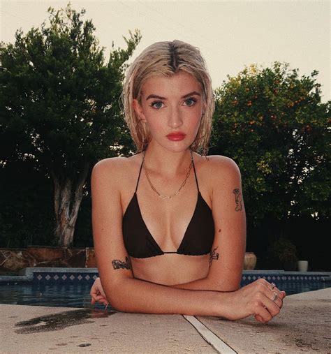 Sami Sheen promotes OnlyFans amid Charlie, Denise Richards feud