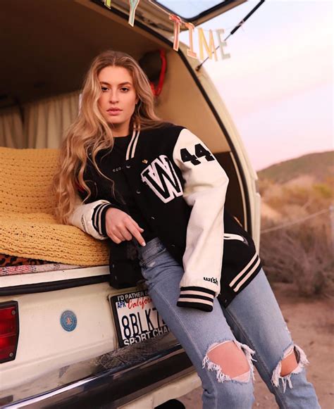 Cari Fletcher | Lesbian outfits, Fashion hacks clothes, Tomboy fashion