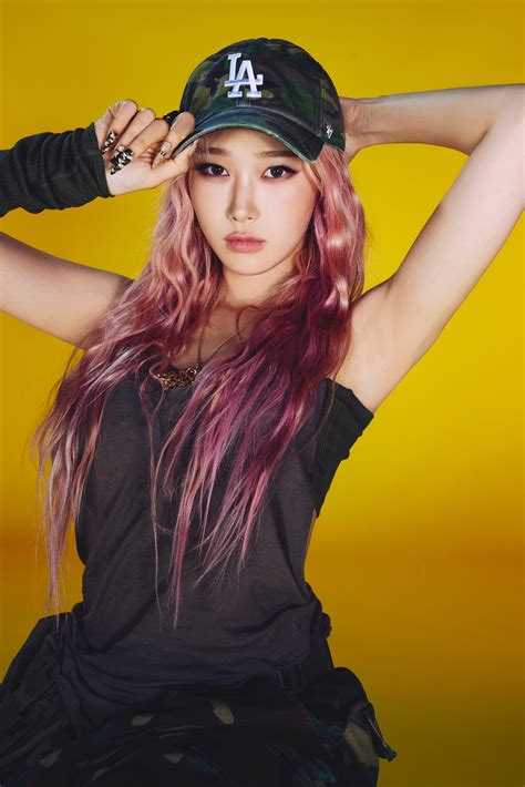 Watch: aespa Flaunts Their Confidence In "Whiplash" Comeback MV | Soompi