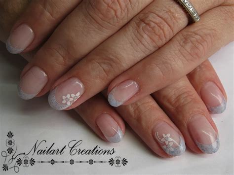 Nailart Creations: [Gelnagels] Flower Accent