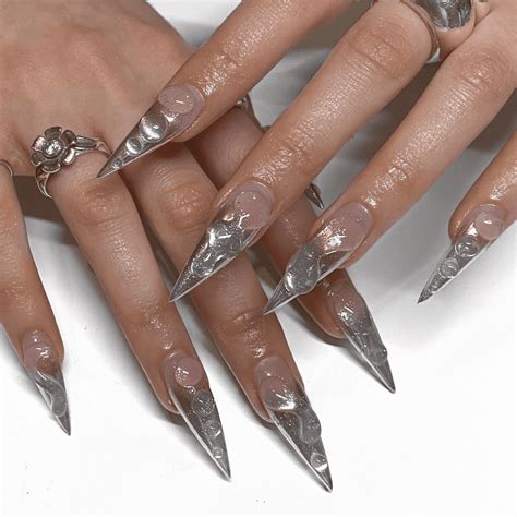 25 Silver Manicure Ideas That Prove Metallic Nails Are Here to Stay