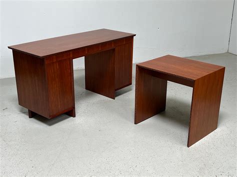 Frank Lloyd Wright for Henredon Desk For Sale at 1stDibs