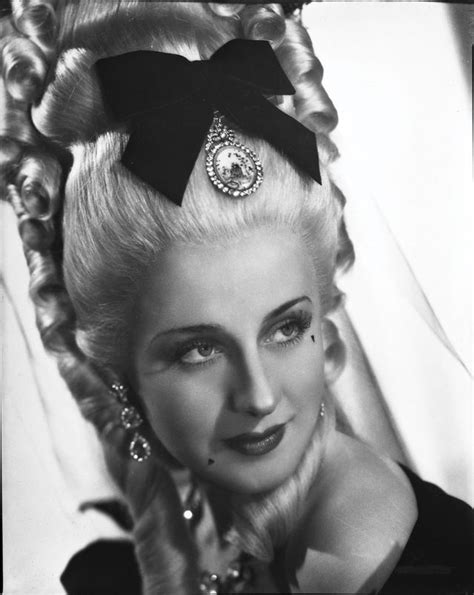 30 Beautiful Photos of Norma Shearer From the Movie ‘Marie Antoinette ...