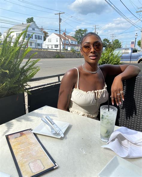 Lauren Smith (@soooolalaa) • Instagram photos and videos