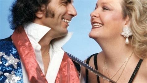 Song Sung Blue (2008) | MUBI