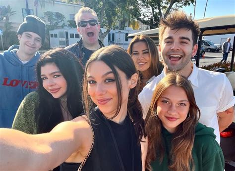 Kira Kosarin Net Worth, Age, Dating, Movies, Instagram