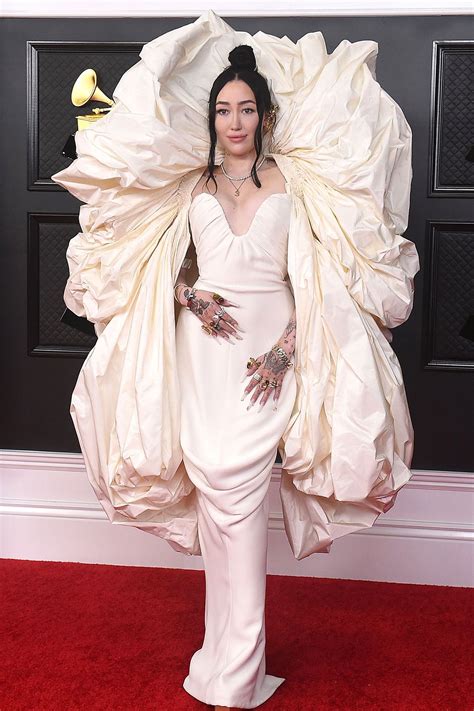 Grammys 2021: See Noah Cyrus' Giant Grammys Gown