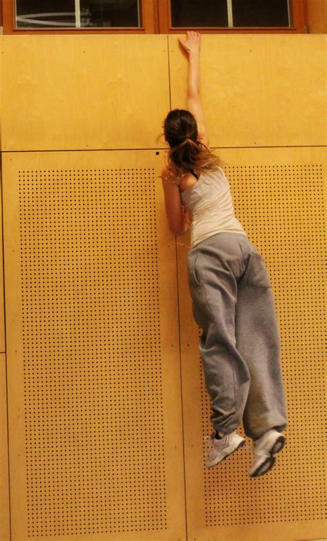 Wallrun - Member-Gallery - Parkour-Vienna