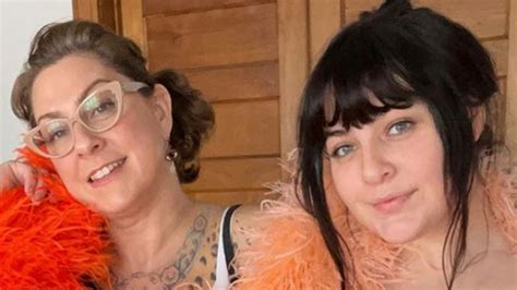 american pickers star danielle colby shares  pic  daughter memphis