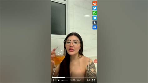 Aline Farias Dando O Cuzinho - Aline farias mostrando os peito em live - YouTube