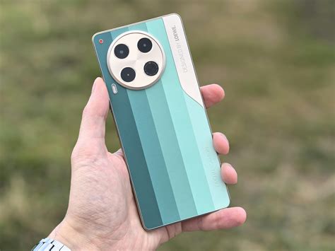 feature phone      feature phone stock