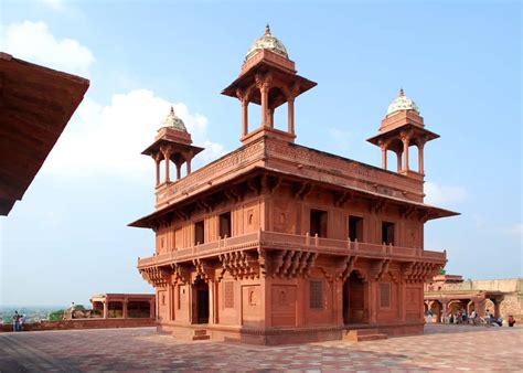 Download Diwan-e-khas At Fatehpur Sikri With A Lovely Sky Wallpaper ...